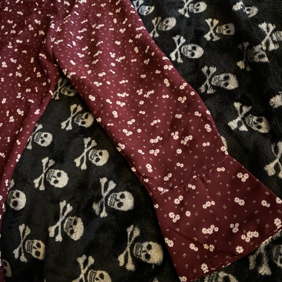 Alfred Sung Blouse - Picture 3 of 4